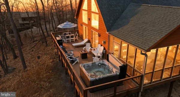 $649,000 | 388 Bobcat Drive, Berkeley Springs, WV 25411