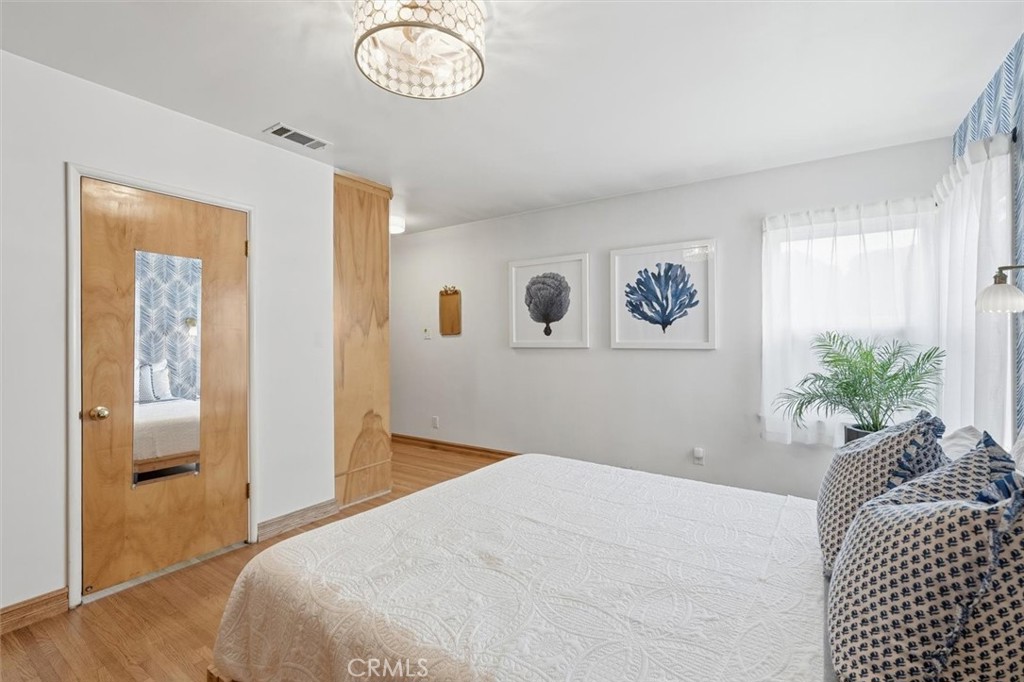 1424 Post Avenue Torrance, CA 90501 - Photo 18 of 34 Primary bedroom