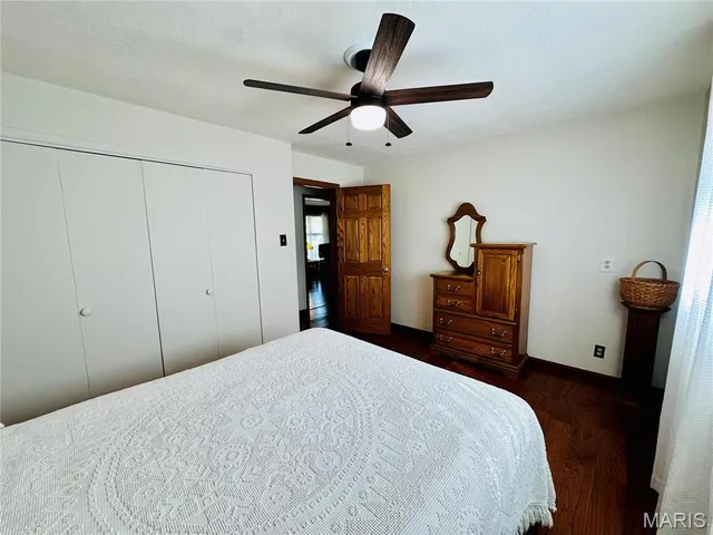 $189,900 | 916 Sommerfield Drive, Houston, MO 65483