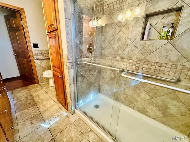 $189,900 | 916 Sommerfield Drive, Houston, MO 65483