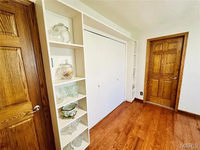 $189,900 | 916 Sommerfield Drive, Houston, MO 65483