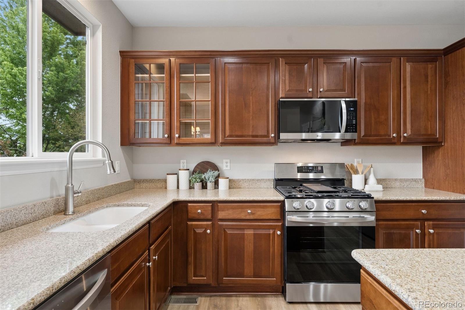 10863 Towerbridge Road Highlands Ranch, CO 80130 - Photo 15 of 42