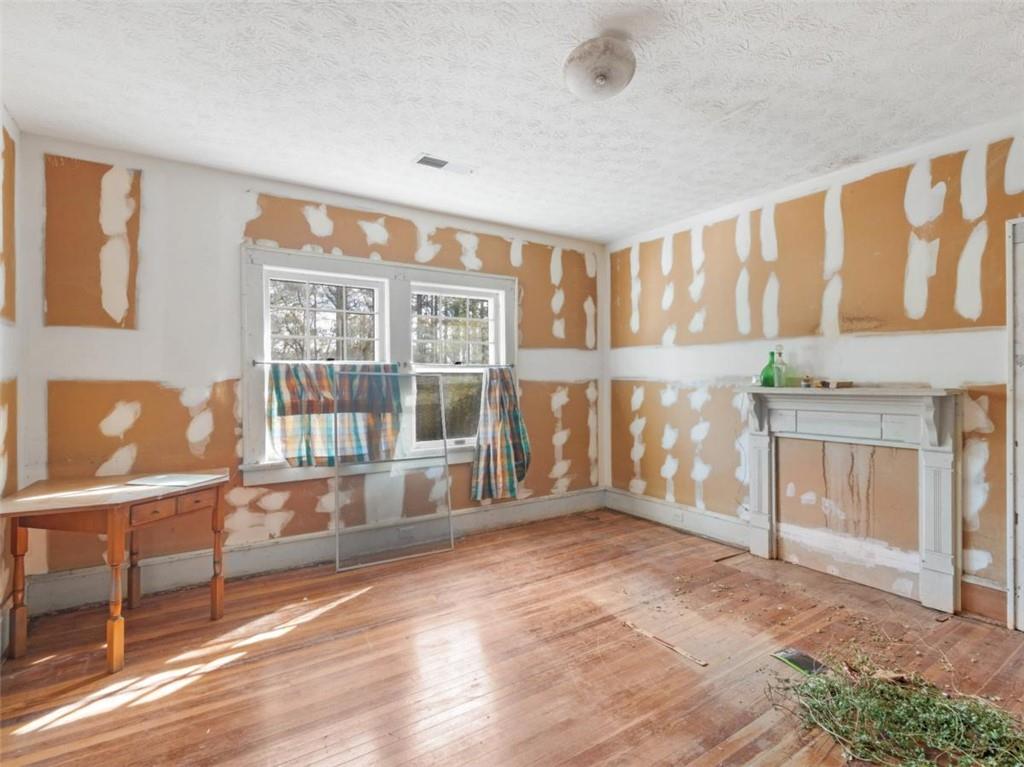 481 Turner Road Concord, GA 30206 - Photo 13 of 44 a view of an empty room with a window