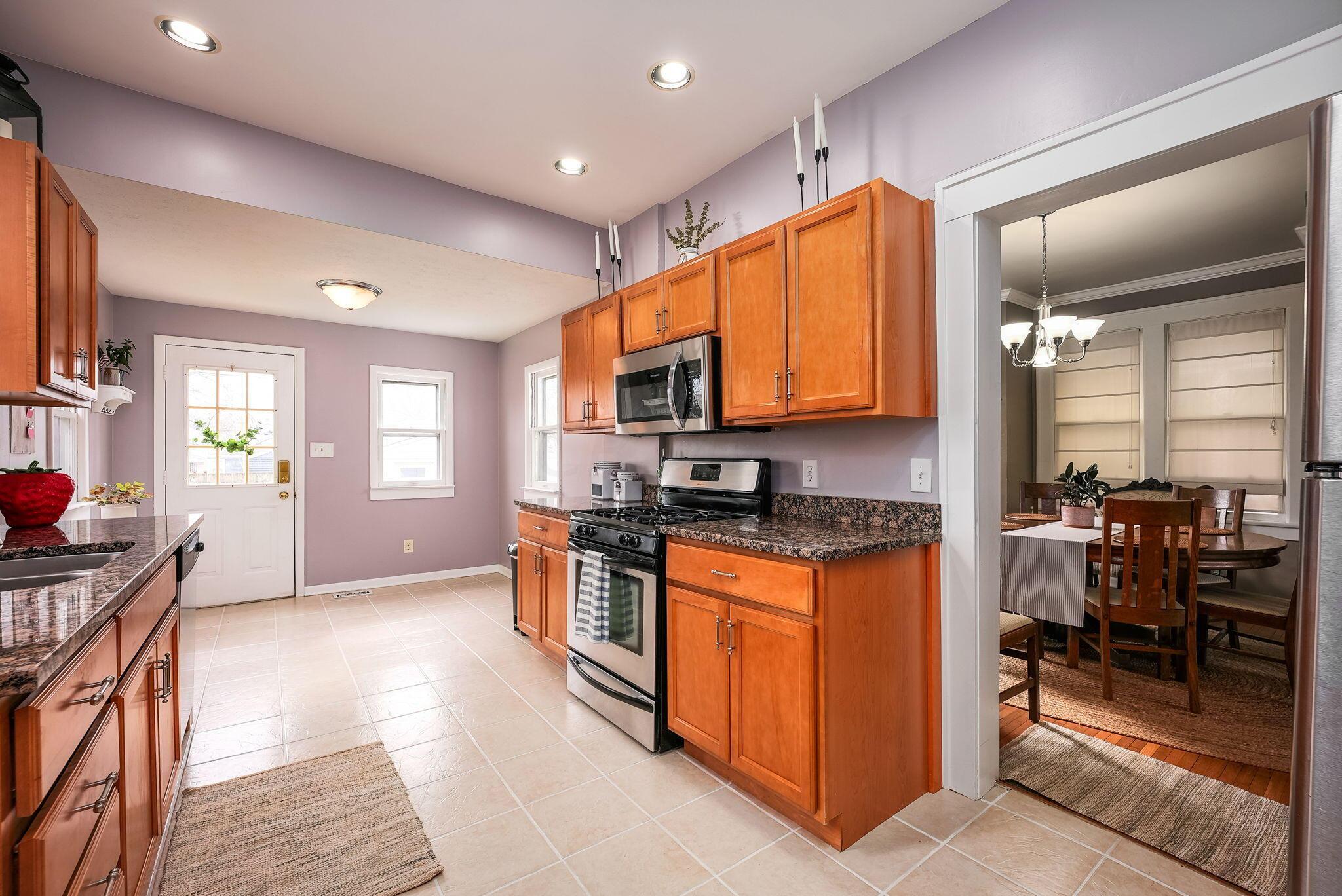 363 East Kelso Road Columbus, OH 43202 - Photo 9 of 46 7-web-or-mls-363-e-kelso-rd