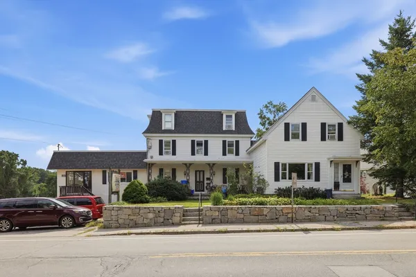 $1,050,000 | 107 Princeton Street, Chelmsford, MA 01863