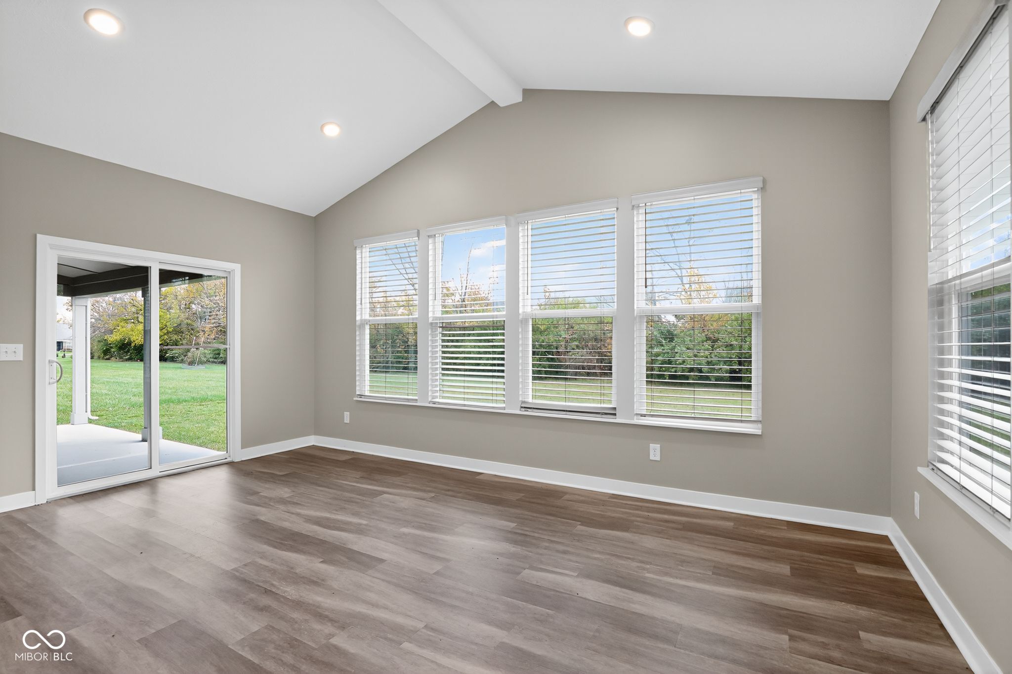 9711 Ridgecrest Lane McCordsville, IN 46055 - Photo 5 of 29