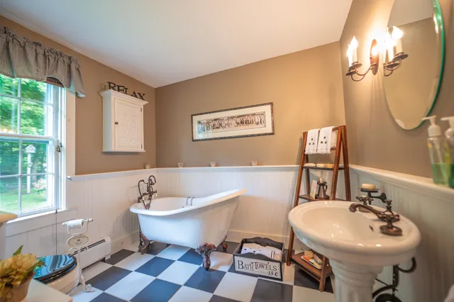 $849,000 | 67 Castle Hill Road, Wilmington, VT 05363