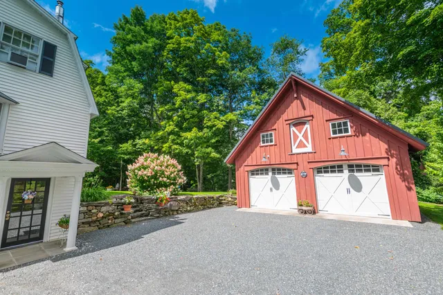 $849,000 | 67 Castle Hill Road, Wilmington, VT 05363
