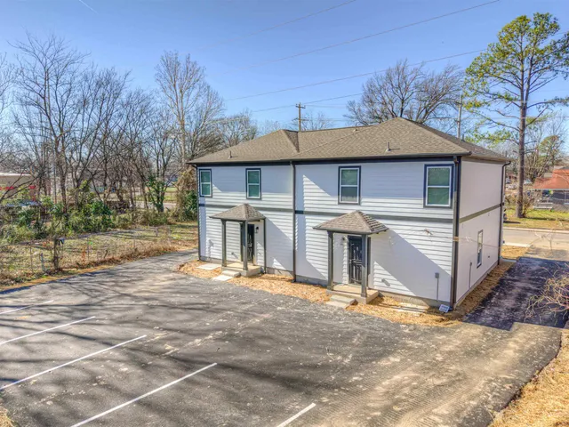 $1,750 | 652 Ayers Street, Memphis, TN 38107