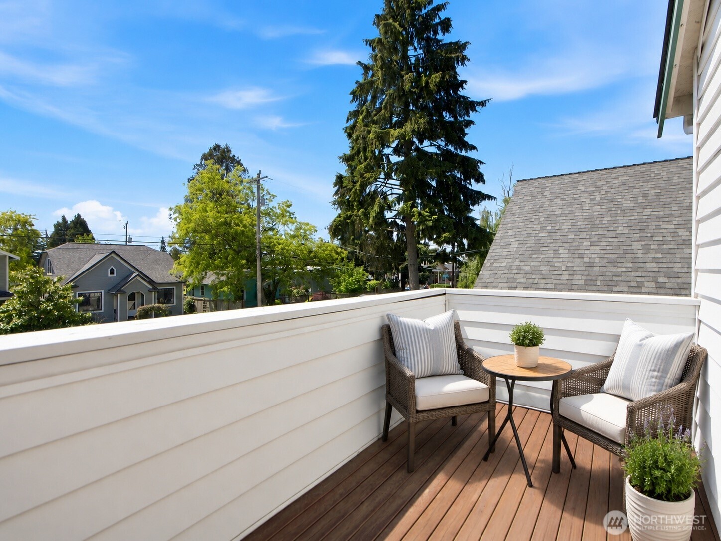 512 North 104th Street Seattle, WA 98133 - Photo 13 of 28