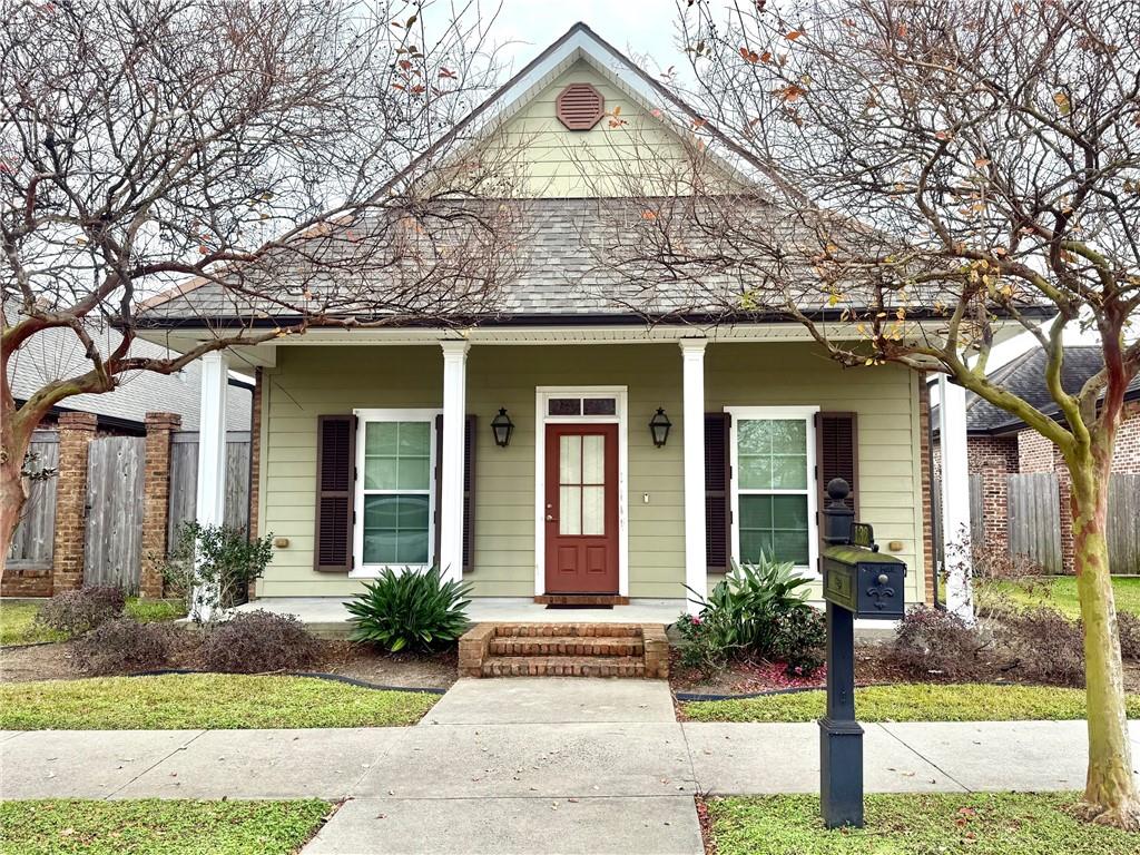 132 Rue Saint Cameron Houma, LA 70360 - Photo 1 of 18