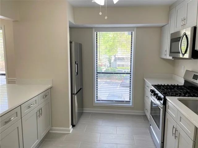 $2,000 | 408 Wynnes Ridge Circle Southeast, Marietta, GA 30067