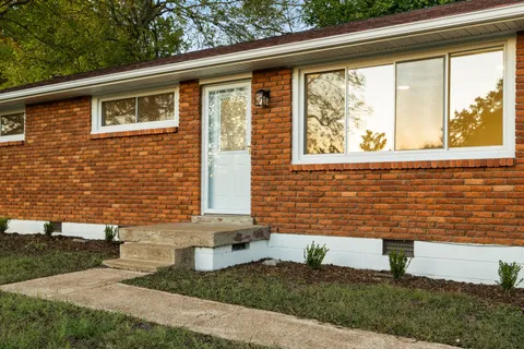 $375,000 | 217 Bonnaridge Drive, Hermitage, TN 37076