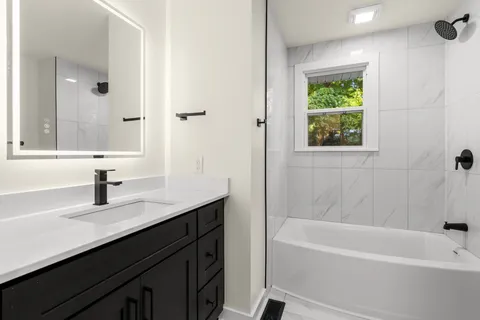 $375,000 | 217 Bonnaridge Drive, Hermitage, TN 37076