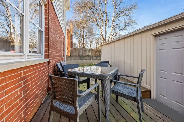 $3,495 | 580 Ivy Court, Unit 2, Lake Forest, IL 60045