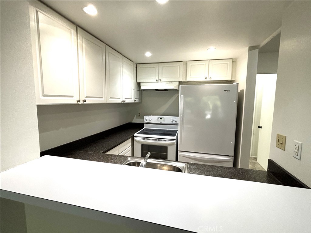 7890 East Spring Street, Unit 4V Long Beach, CA 90815 - Photo 7 of 30