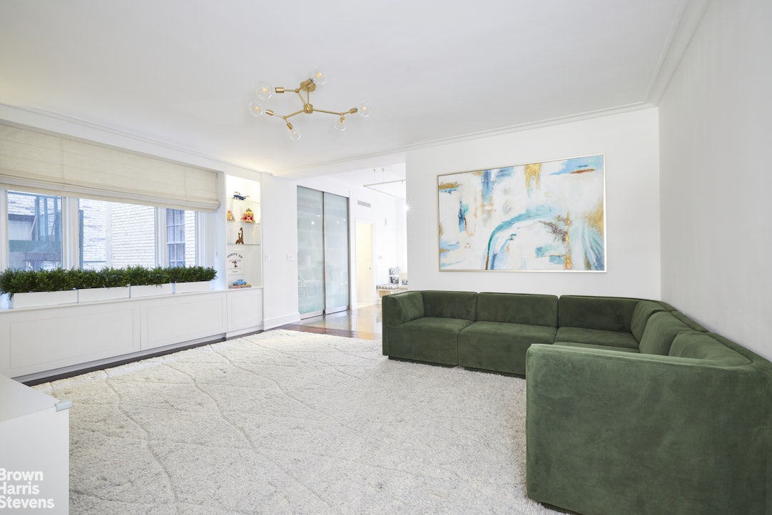 117 East 72nd Street, Unit 2W Manhattan, NY 10021 - Photo 3 of 13