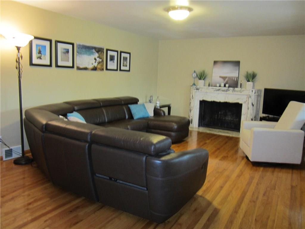 404 Soose Road Pittsburgh, PA 15209 - Photo 8 of 24 Gallery Image 8