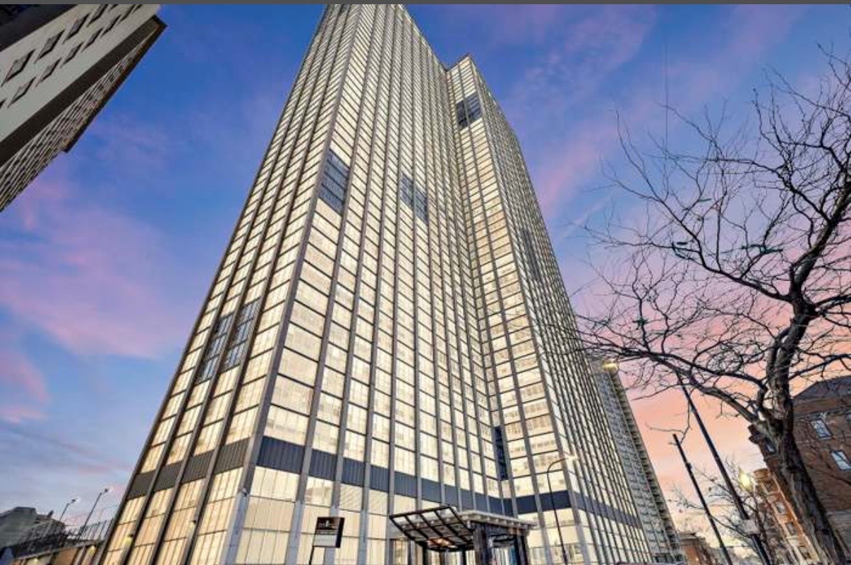 655 West Irving Park Road, Unit 1104 Chicago, IL 60613 - Photo 1 of 16