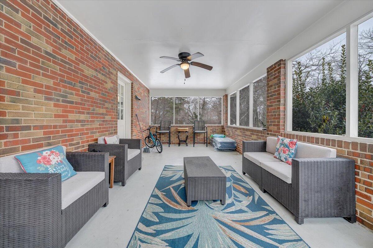 1685 Sigmon Road Northwest Roanoke, VA 24017 - Photo 34 of 54 34-MIB08964