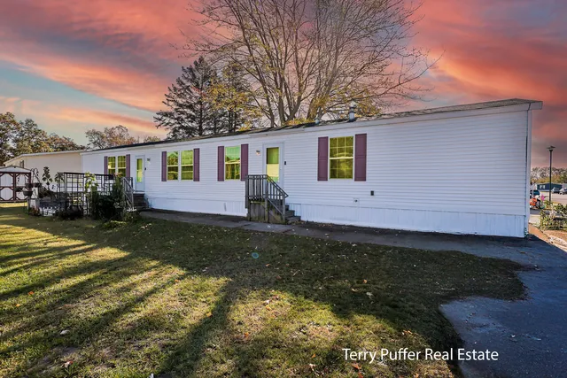 $59,900 | 796 Strawberry Lane, Muskegon, MI 49442