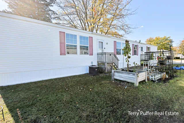 $59,900 | 796 Strawberry Lane, Muskegon, MI 49442