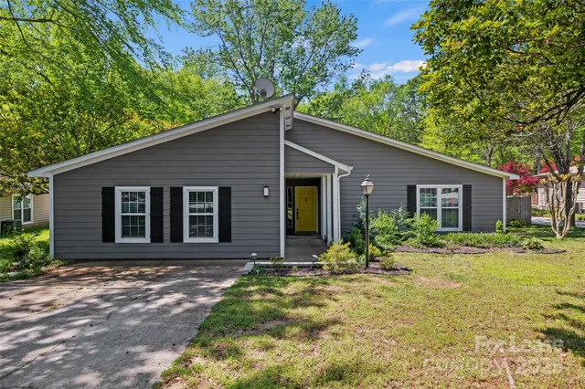 $2,600 | 6801 Stillmeadow Drive, Charlotte, NC 28277