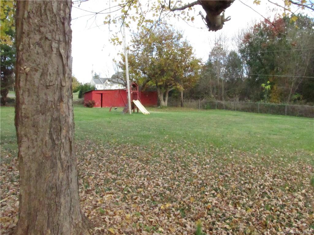 5464 Startown Road Newton, NC 28658 - Photo 10 of 29