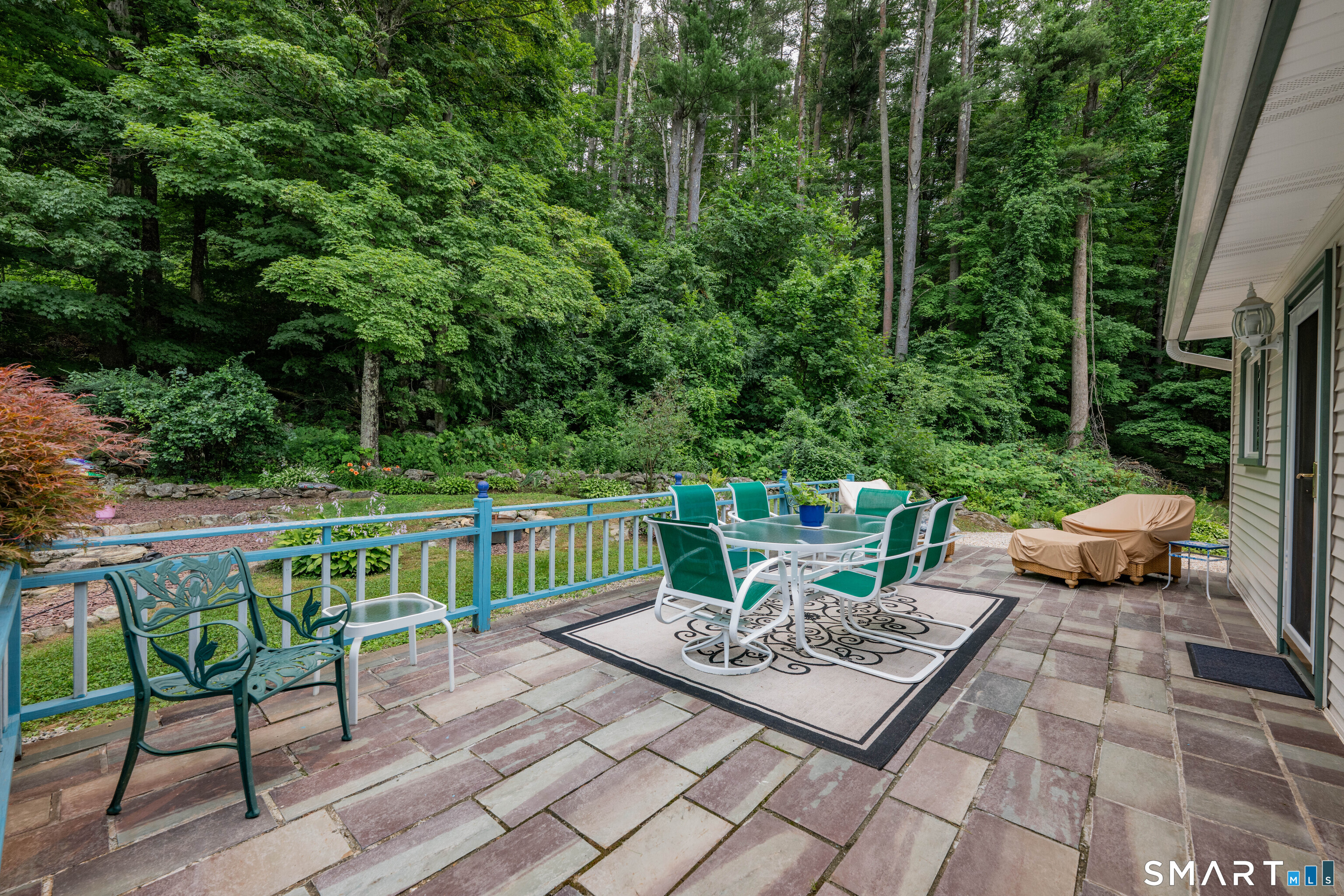 9 Mountain Road Barkhamsted, CT 06065 - Photo 25 of 32 Back deck