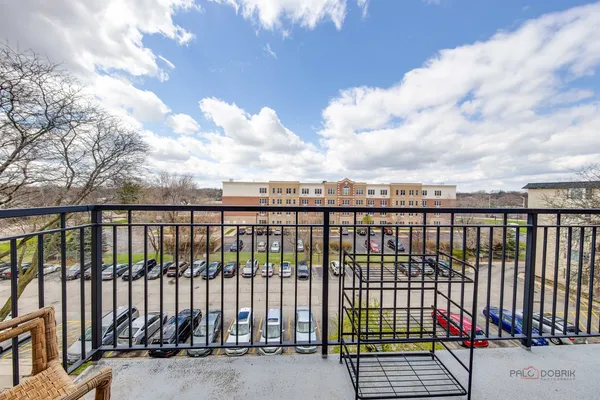$199,000 | 5506 Lincoln Avenue, Unit A521, Morton Grove, IL 60053