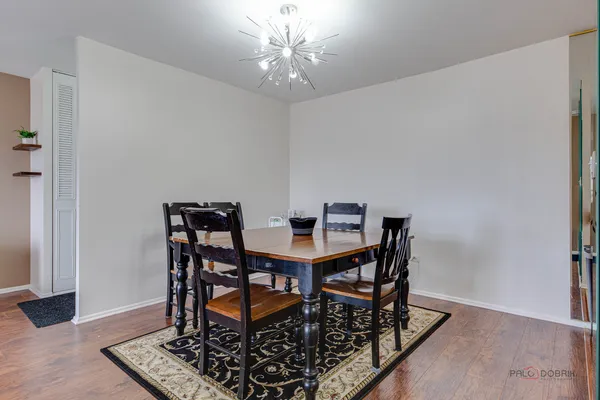 $199,000 | 5506 Lincoln Avenue, Unit A521, Morton Grove, IL 60053