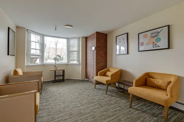 $199,000 | 5506 Lincoln Avenue, Unit A521, Morton Grove, IL 60053