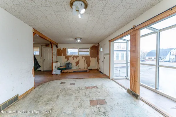 $549,900 | 306-308 Broadway, Port Ewen, NY 12487