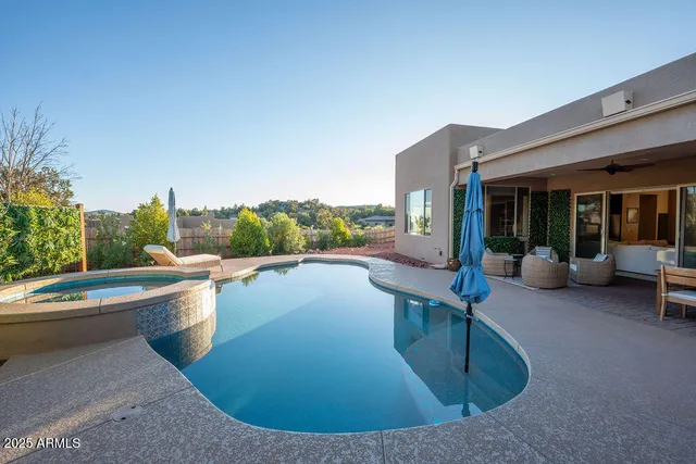 $1,685,000 | 25 Via Del Arte, Sedona, AZ 86336