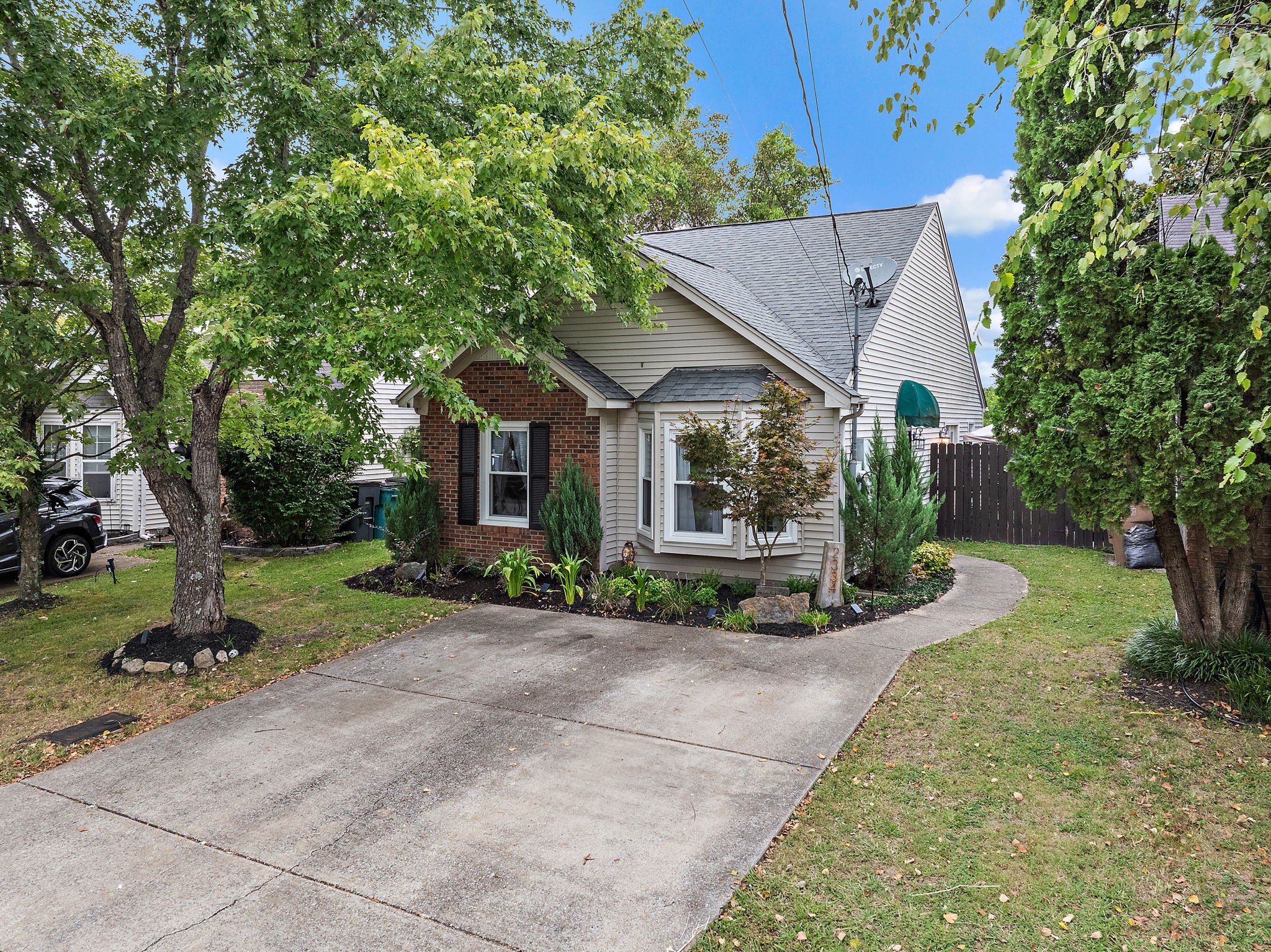 2334 Benay Road Nashville, TN 37214 - Photo 3 of 32 Gallery Image 3