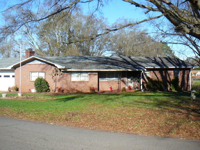 1002 Gordon Street Anderson, SC 29626 - Photo 1 of 20 Gallery Image 1