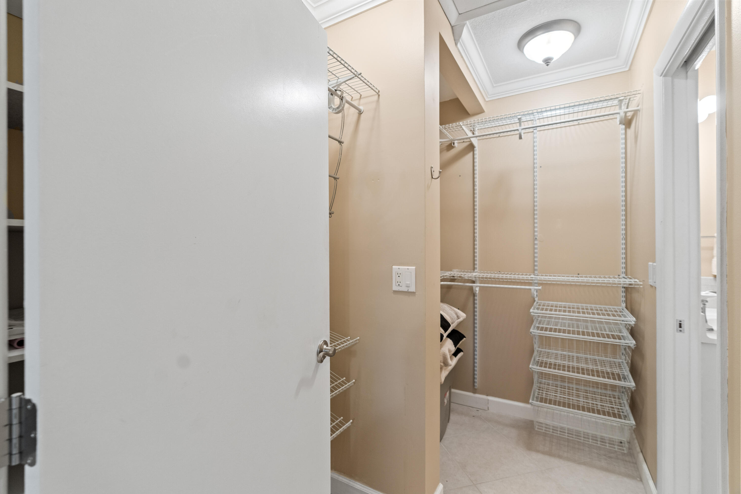8666 Bella Vista Drive, Unit 111 Boca Raton, FL 33433 - Photo 23 of 44 DSC07836