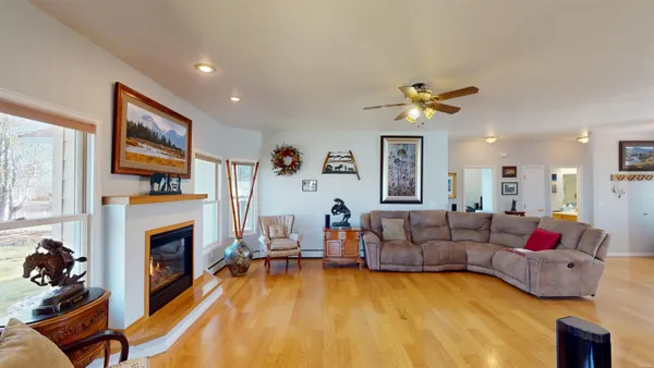 $690,000 | 355 Waterfowl Way, Lander, WY 82520