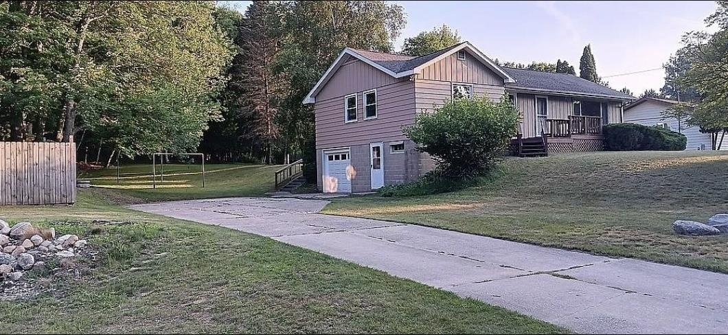 207 West Kott Road Manistee, MI 49660 - Photo 4 of 10