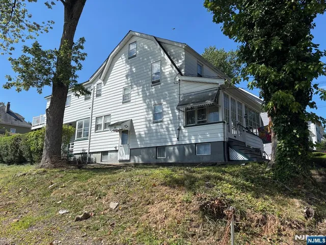 $750,000 | 2 Park Drive North, West Orange, NJ 07052