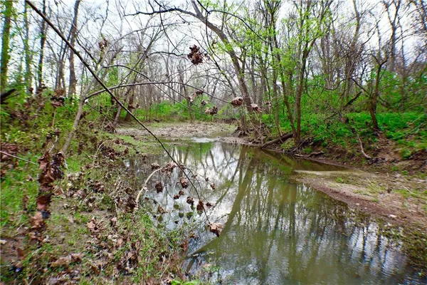 $650,000 | 27212 East 307th Street, Harrisonville, MO 64701