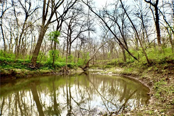 $650,000 | 27212 East 307th Street, Harrisonville, MO 64701