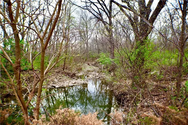 $650,000 | 27212 East 307th Street, Harrisonville, MO 64701