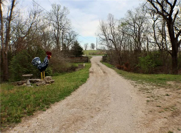 $650,000 | 27212 East 307th Street, Harrisonville, MO 64701