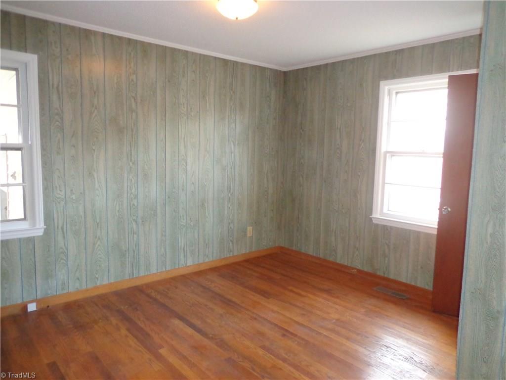Master BR w/HDWD floors