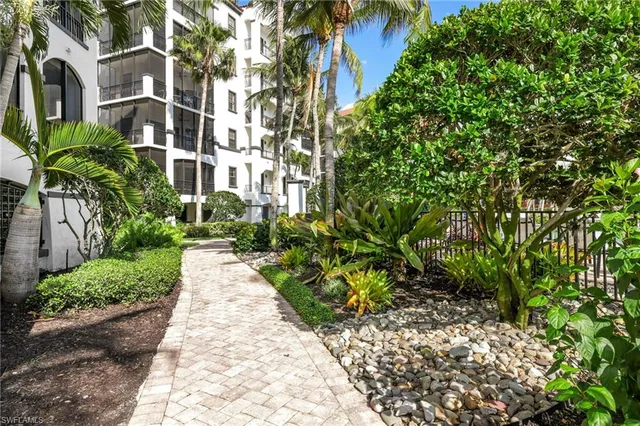 a view of a pathway both side of building