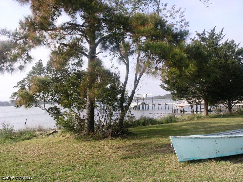 333 Channel Rock Road Beaufort, NC 28516 - Photo 11 of 14 Yard