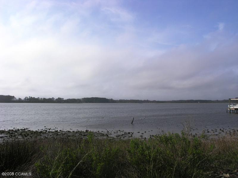 333 Channel Rock Road Beaufort, NC 28516 - Photo 2 of 14 View