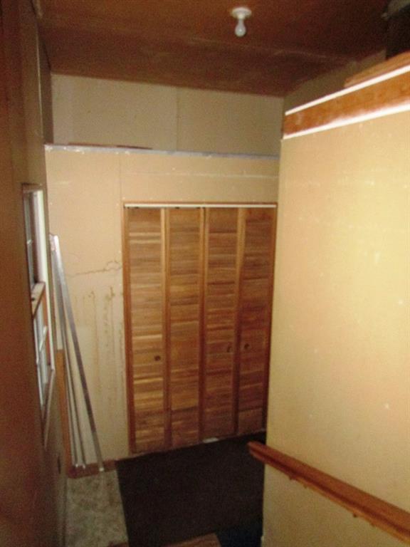 63 West Merrill Road Topsham, ME 04086 - Photo 31 of 32 View of the side mudroom entry and...