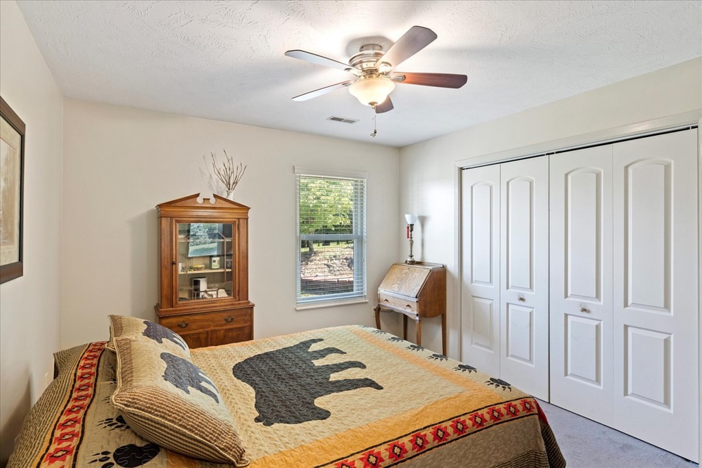 1384 Middle Creek Road Sevierville, TN 37862 - Photo 17 of 37 Gallery Image 17